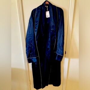 Mens New with box Navy Derek Rose  Silk Robe